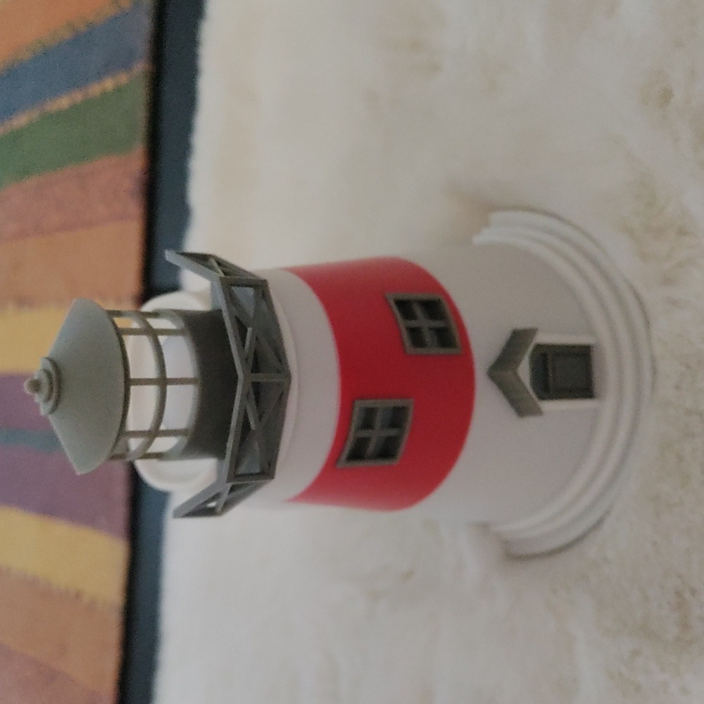 Yankee Candle Lighthouse Scentplug Holder - Picture 3 of 4